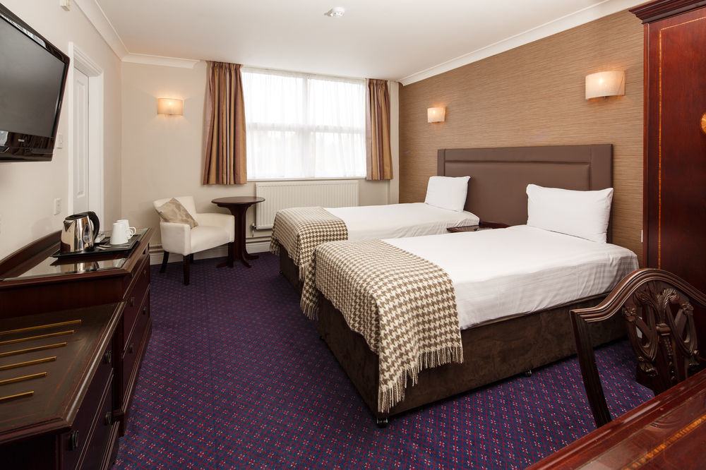 Hotel Cromwell Stevenage Exteriör bild